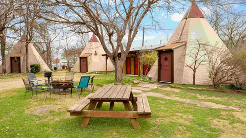 Tipi — image 1 of 9