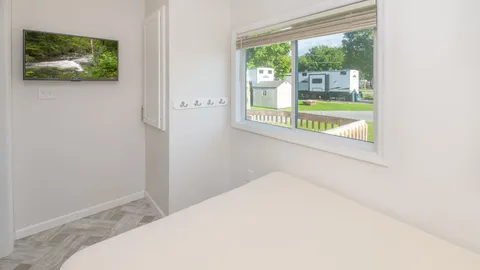 Deluxe Cottage — image 2 of 13