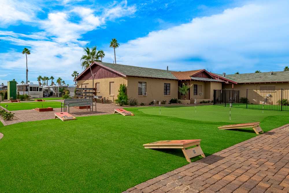 Desert Holiday RV Resort - Photo 4
