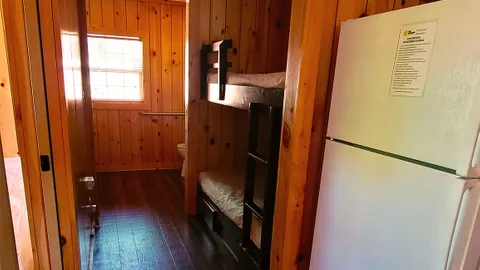 Deluxe Cottage Accessible — image 6 of 6