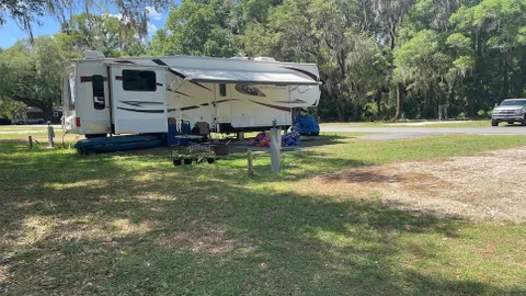 30/50 Amp. Deluxe Partial Shade Full Hookup — image 2 of 9