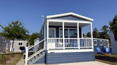 Signature Carolina Cottage 2 Bedroom — image 1 of 14