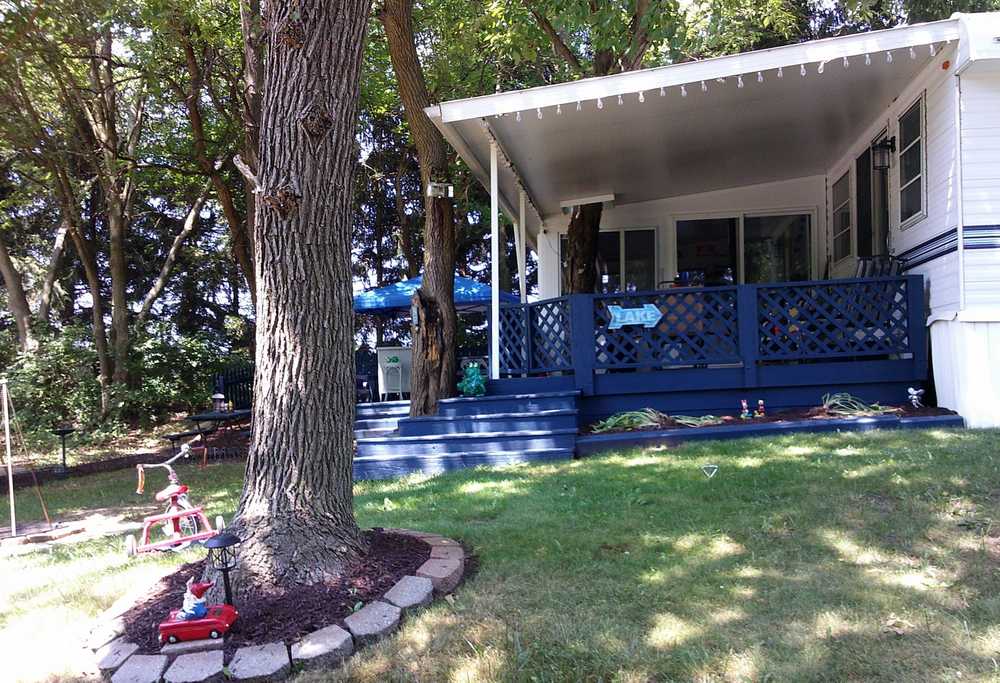 Lake Louise RV Resort - Photo 4