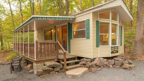 Deluxe Lake View — image 2 of 10