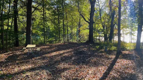 Owen’s Loop / Tent / 20 Amp — image 1 of 2