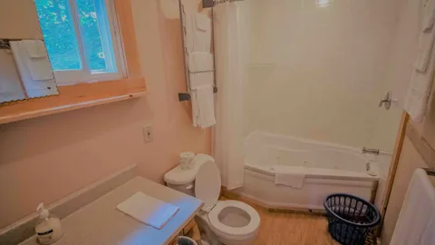 3 Bedroom Chalet — image 12 of 12