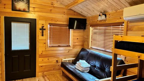 Lakehouse Patriot's Retreat Dormer 3 Rend Lake — image 2 of 10