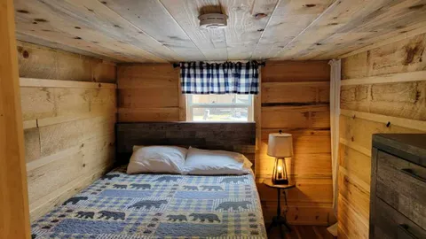 Cabin on the River — image 7 of 7