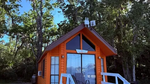Premium Cabin Waterfront — image 2 of 19