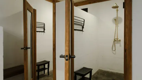 Bunkhouse Cabin — image 2 of 18