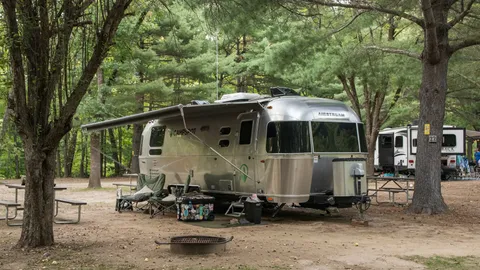 Premium Pull-Thru RV Site — image 5 of 5