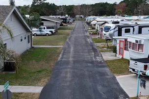 Holiday Village RV Park – photo 4