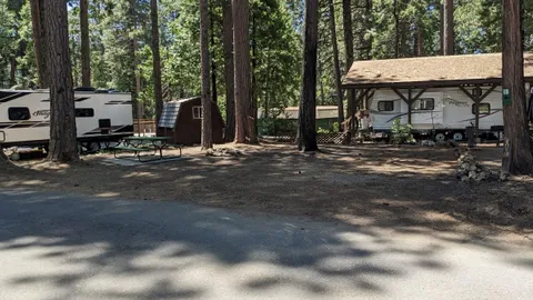 Large RV — image 3 of 3