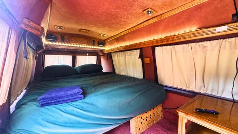 1993 Chevy G20 Van - Cozy Campground Stay in Kanab — image 2 of 9