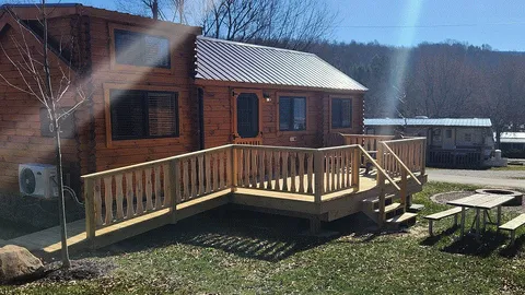 DELUXE CABIN WITH LOFT — image 1 of 7