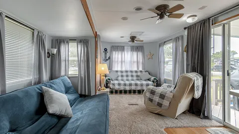 Interior Unit 200 — image 4 of 4