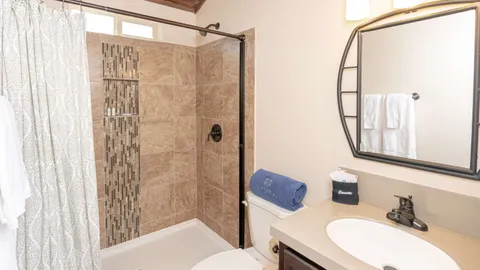 Chateau 2 Bedroom — image 2 of 10
