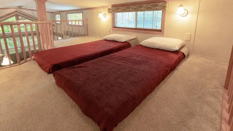 Cozy Deluxe Vacation Rentals — image 2 of 14