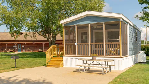 Deluxe Cottage 2 Bedrooms — image 1 of 10