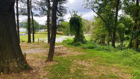Oakie's Circle / Double Site — image 1 of 1