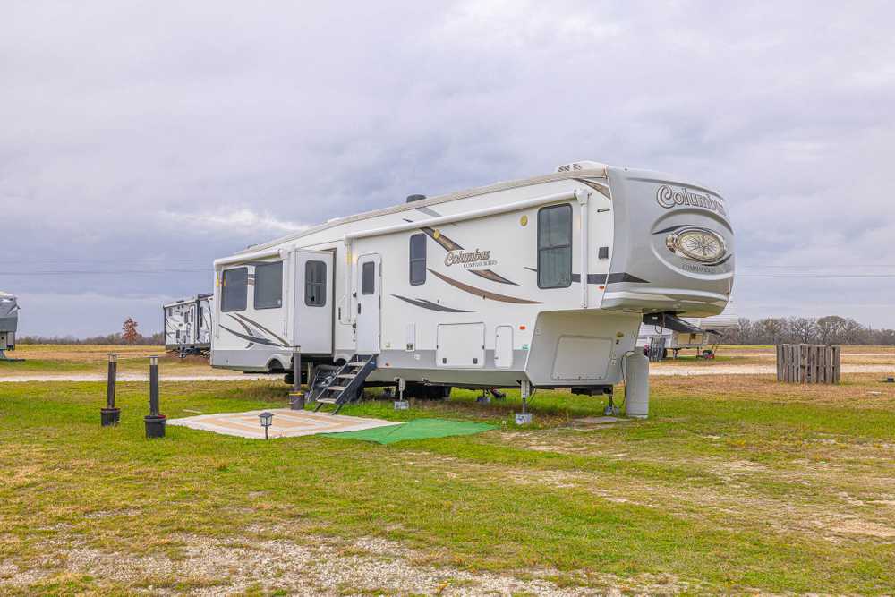 Route 6 RV Park, Calvert, Texas - Photo 2