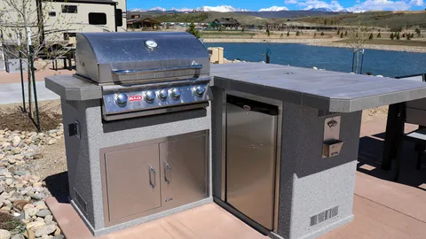 Premium Lakefront RV Site Full Hookup 30/50 Back in — image 4 of 4