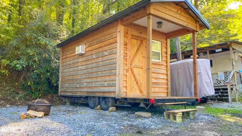 Tiny Cabin — image 4 of 4