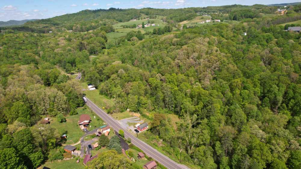 Yogi's RV Retreat and Nature Suites - Summersville, WV - Photo 3