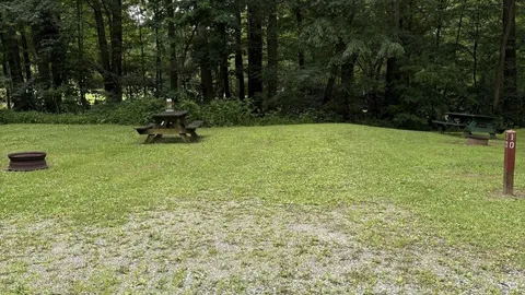 Large Size Site 30'-34', 30 Amp W/E Back-in RV Site — image 1 of 1