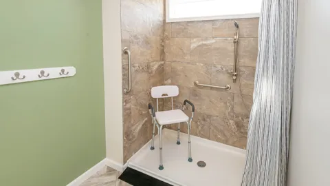 Premier Cottages - 2 Bedroom — image 2 of 16