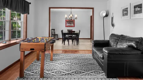 Rental House 5 Bedrooms — image 12 of 12
