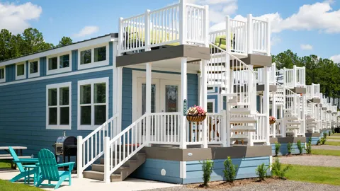 Carolina Cottage 1 Bedroom w/ Rooftop Terrace — image 1 of 12