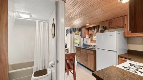 Vacation Home Rental — image 16 of 16