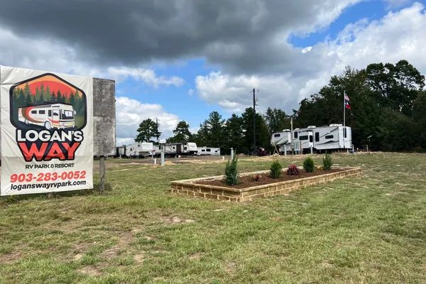 Logan’s Way Tiny Home & RV Park – photo 1