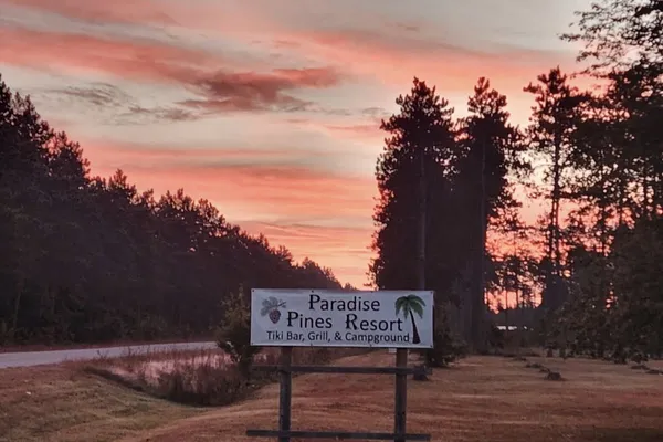 Paradise Pines Resort – photo 1