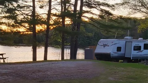 Lakefront Full Service - 30 AMP — image 2 of 2