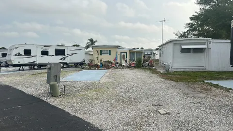 30 AMP Full Hookup RV Site — image 1 of 5
