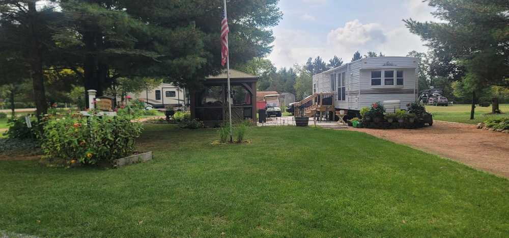 Fountain Lake RV Park Inc. - Almond, WI - Photo 4