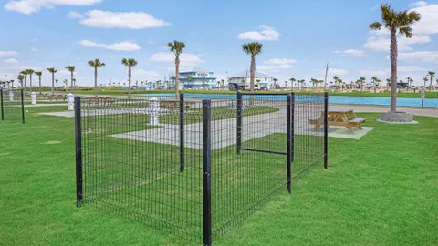 Lake View Premium Back-In Site w/ Dog Pen — image 1 of 6
