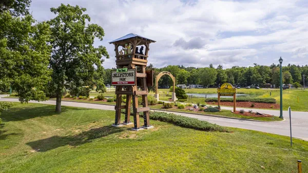 Jellystone Park Warrens - Warrens, WI campground