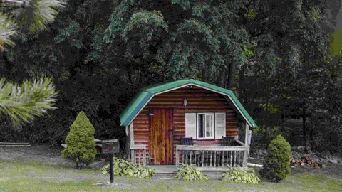 Cabin — image 1 of 3