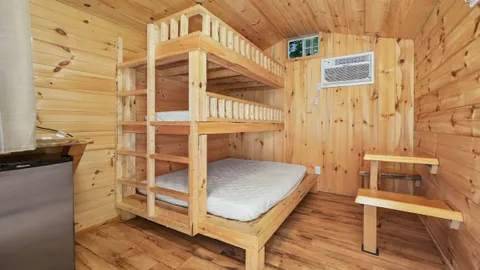 Rustic Kabins — image 2 of 13
