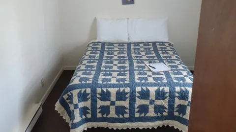 Beach House — image 2 of 7