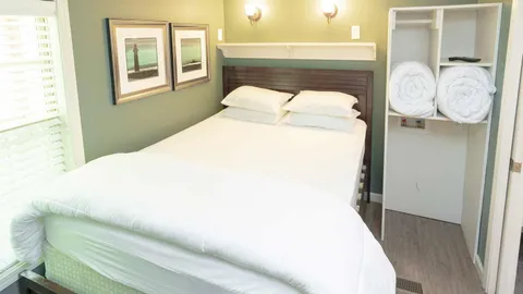Premium Cottage 2 Bedroom with Loft — image 2 of 14