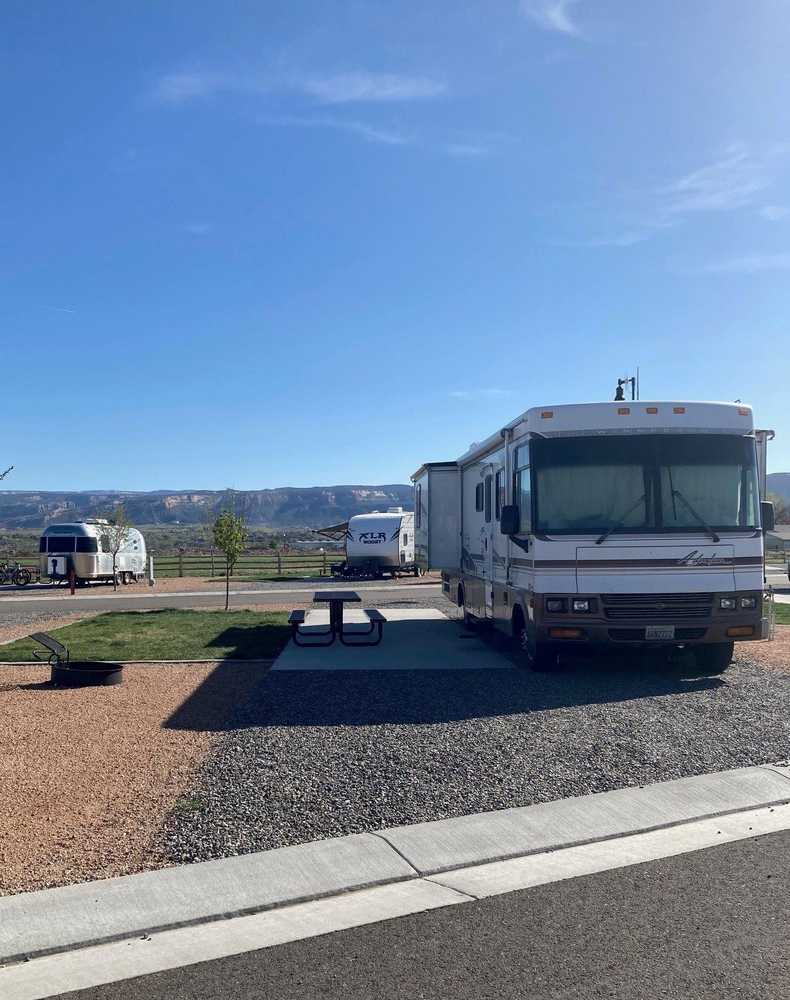 Standard, Pull-Thru RV Site