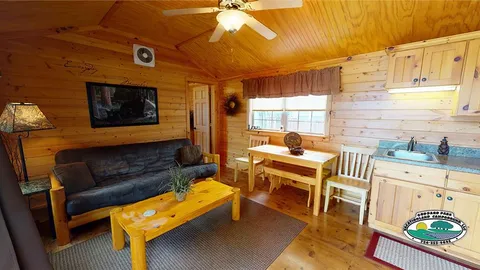 Big Bear 2 bedroom cabin — image 6 of 6