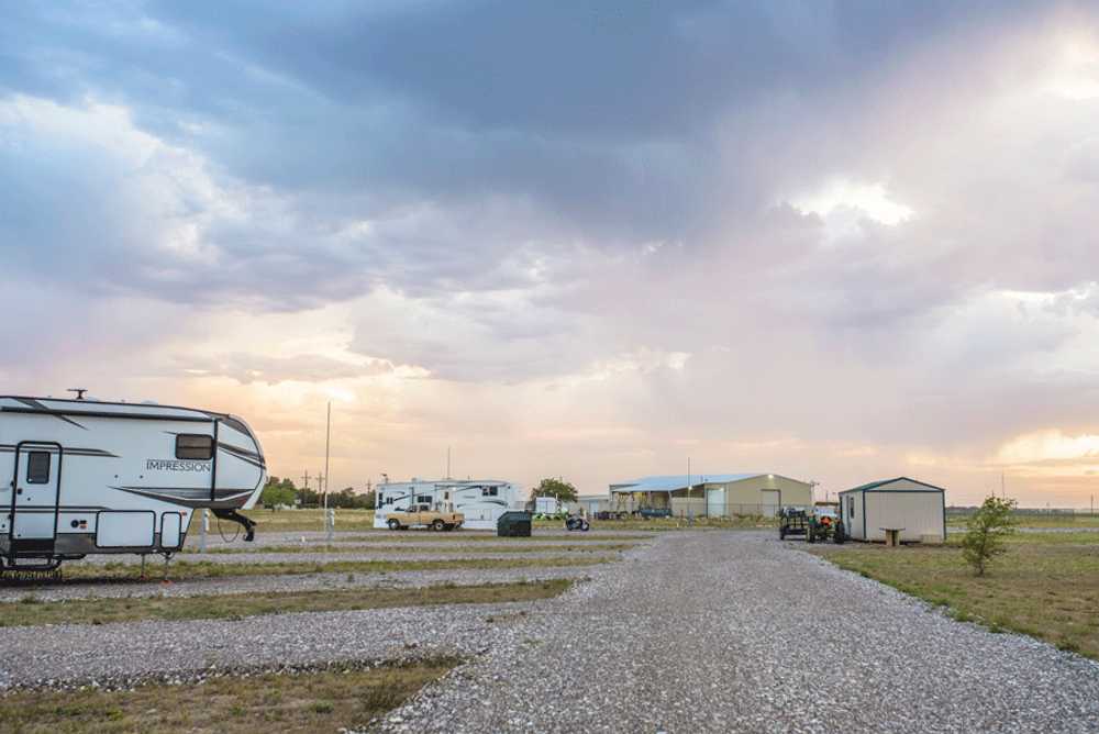 Cotton Land RV Park - Photo 5