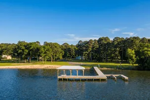 Waters edge – photo 2