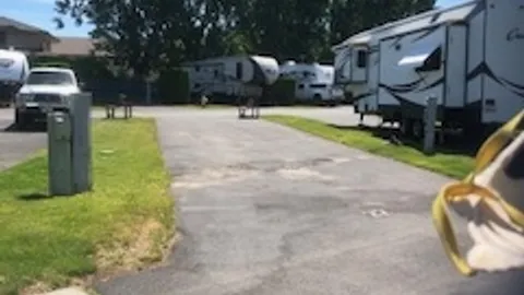 Pull-Thru: 30ft MIN. Length RVs - 5th WHL & Trailers ONLY !  -         # — image 2 of 10