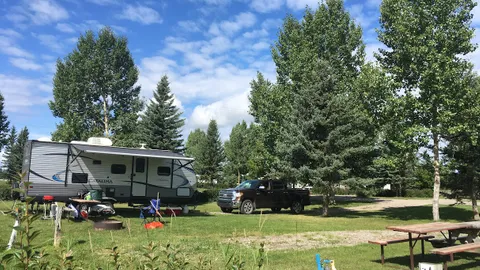 XL Deluxe Full Hookup RV Site — image 1 of 6